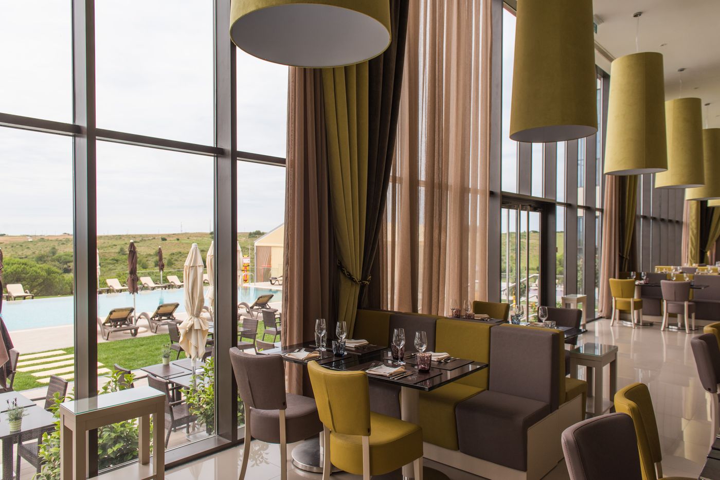 Vila-Gale-Sintra-Restaurant-4