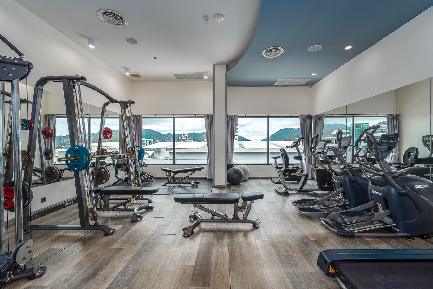 Hotel-Clover-Patong-Phuket-Sports-and-Entertainment-36