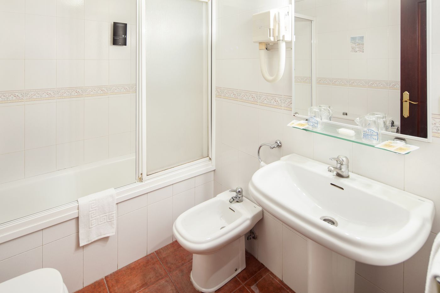 Hotel---Bungalows-Balc----n-de-Competa-Room-30