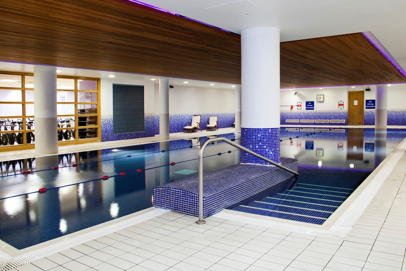 Clayton-Hotel-Cardiff-Lane-Pool-36