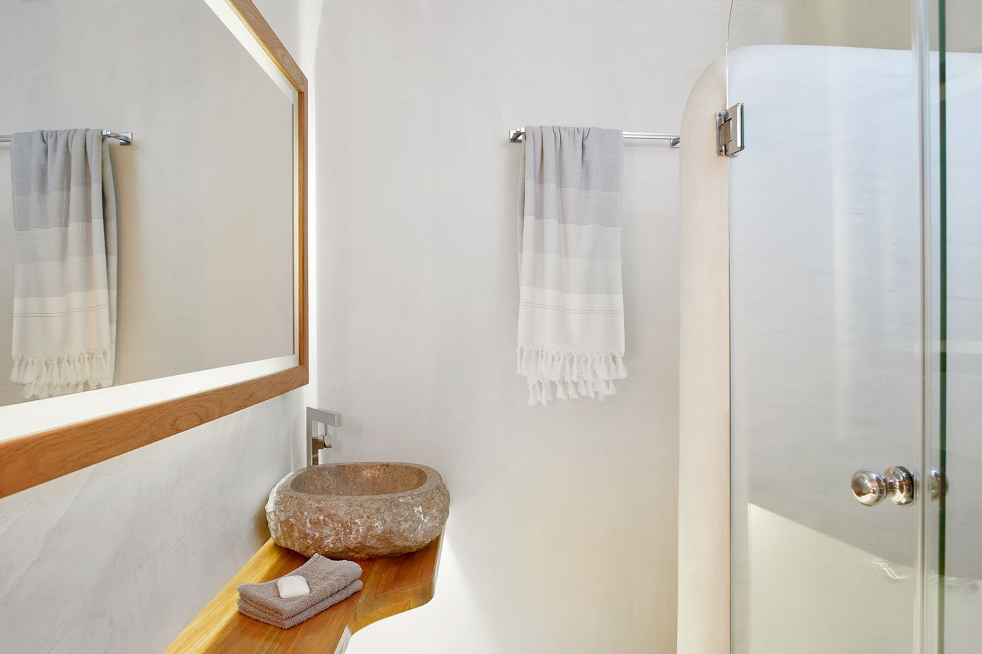 La-Perla-Villas-Room-41