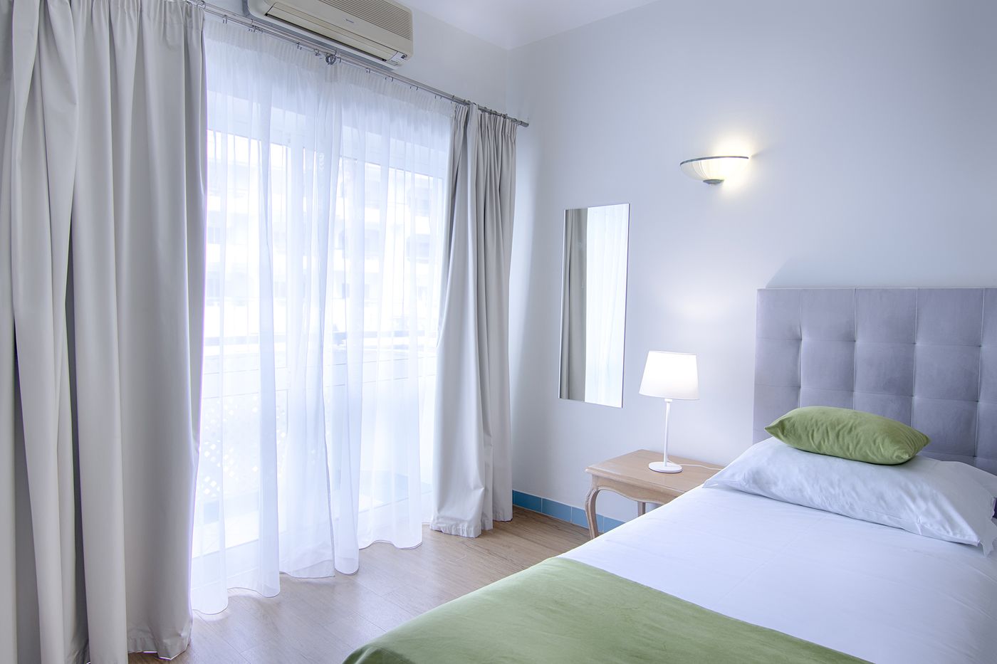 Luna-Miramar-Room-27