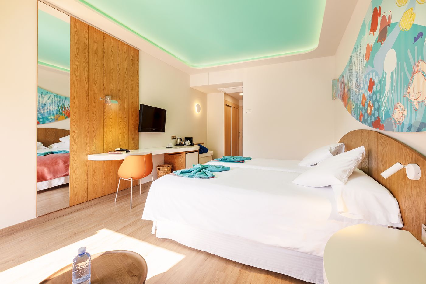 Hotel-LIVVO-Puerto-de-Mog--n-Room-13