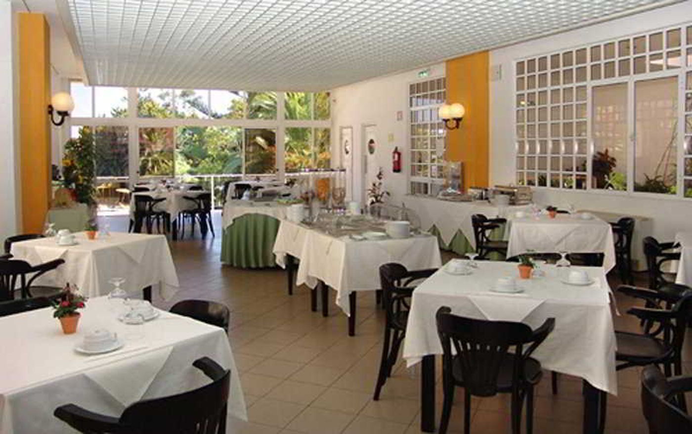 Clube-Hotel-Apartamento-do-Algarve-Restaurant-9