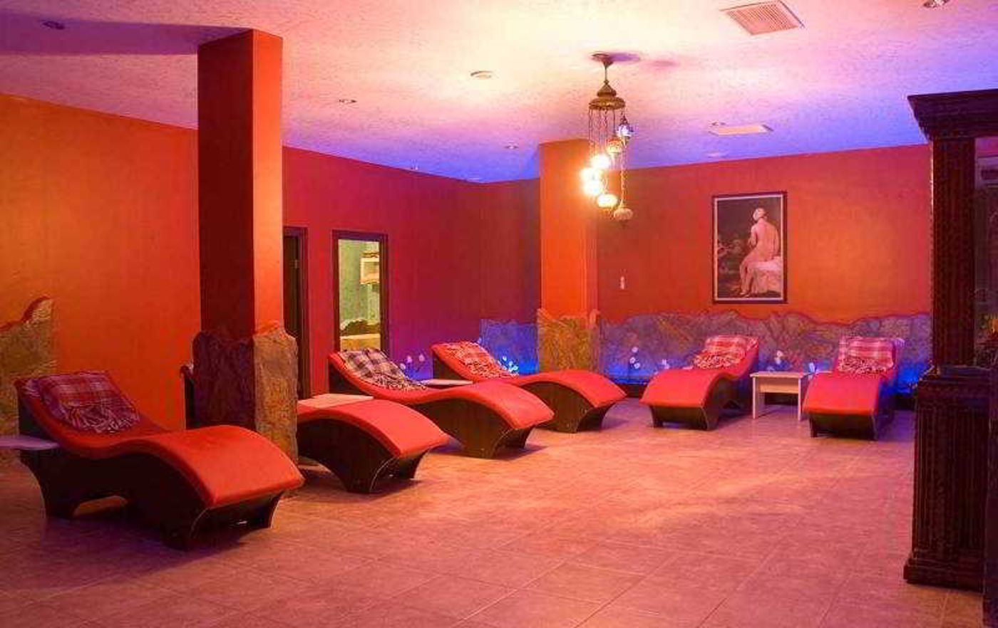 Sailor-s-Beach-Club-Sports-and-Entertainment-20