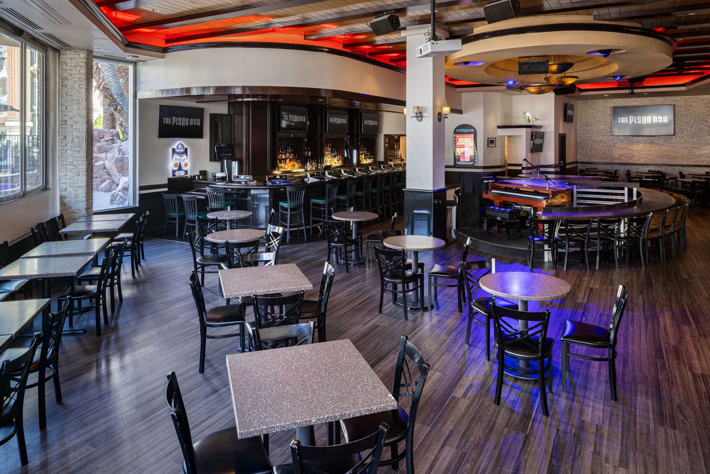 Harrah-s-Las-Vegas-Casino---Hotel-Sports-and-Entertainment-16