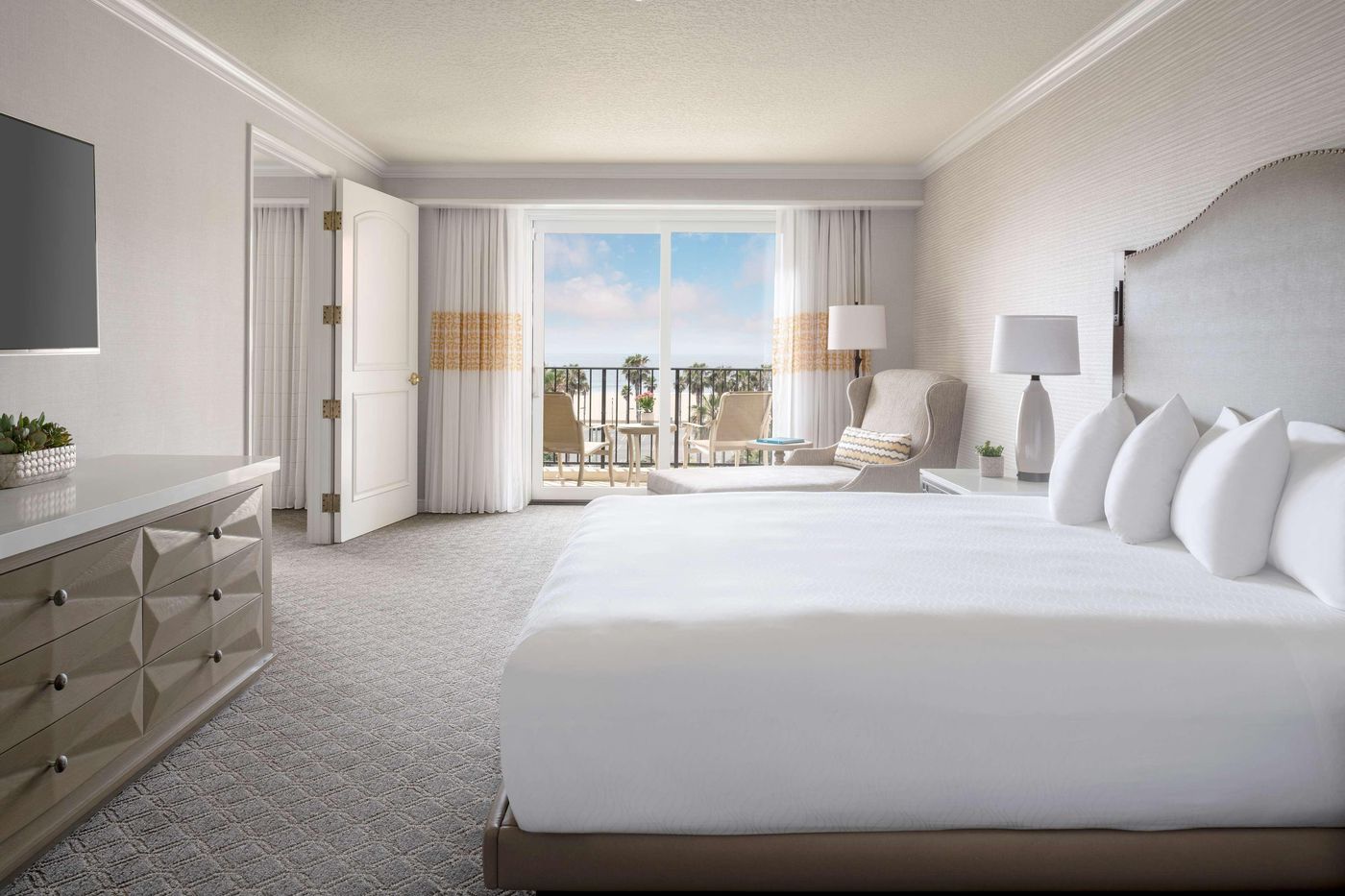 Hyatt-Regency-Huntington-Beach-Room-32