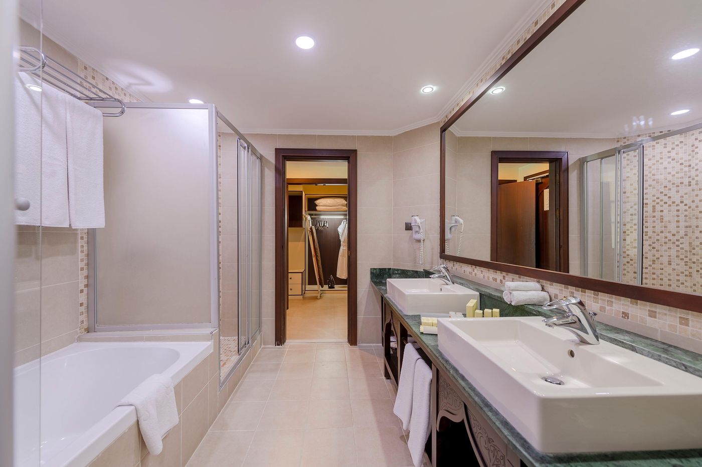 Crowne-Plaza-Antalya-Room-38