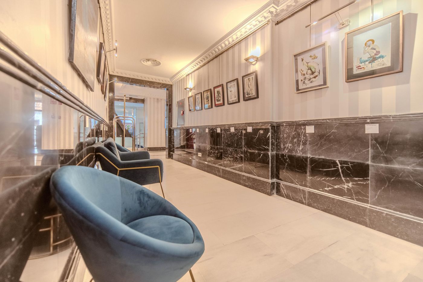 Lusso-Hotel-Infantas-Lobby-22