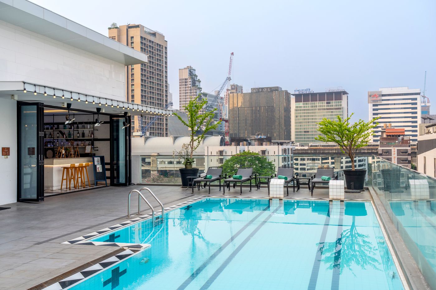 Vince-Hotel-Pratunam-Pool-2