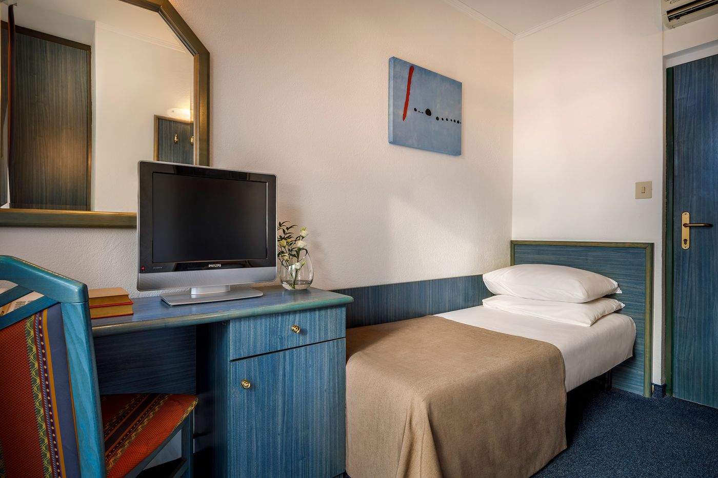 Hotel-Laguna-Room-22