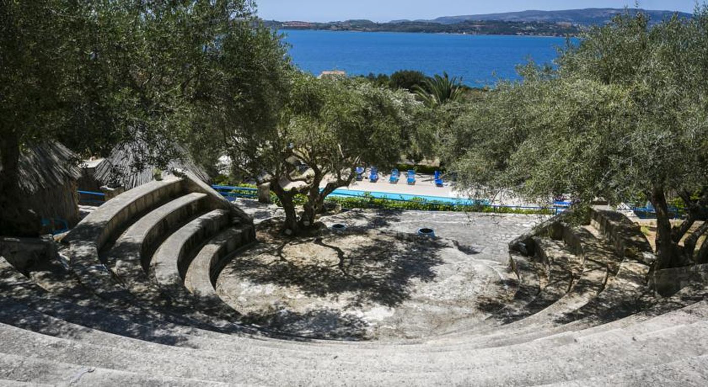 Metaxatos Apartments