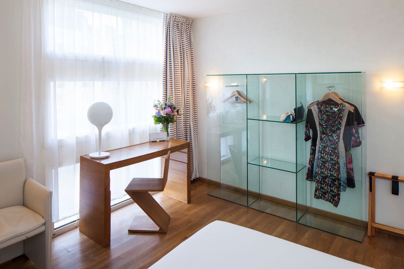 La Pérouse-France-NANTES-Room-8