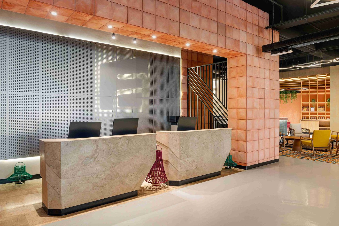 Aloft-Cancun-Lobby-43