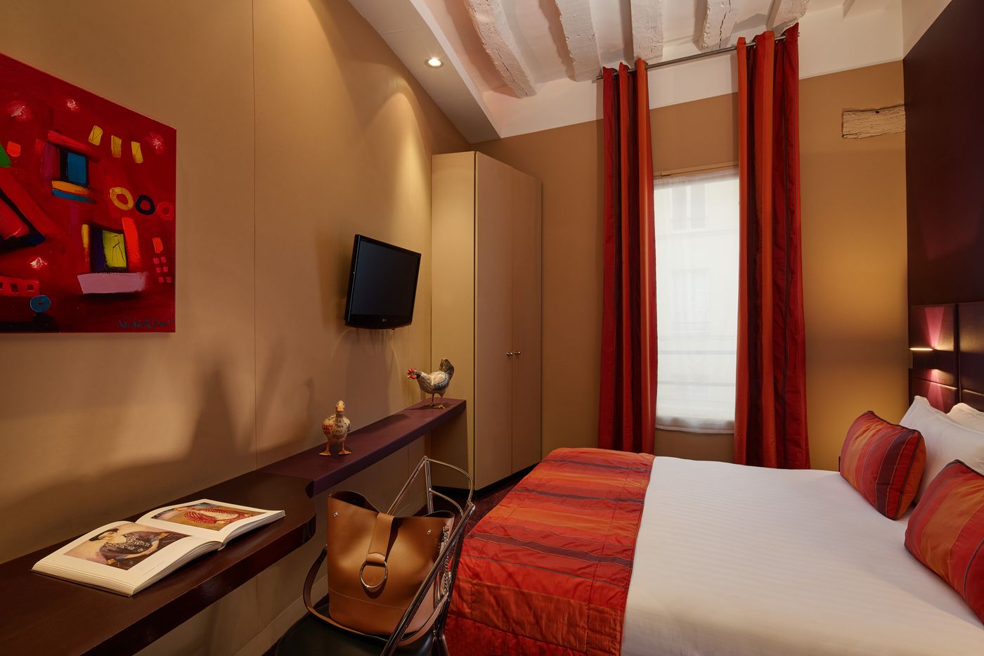 Hotel-Notre-Dame-Maitre-Albert-Room-23