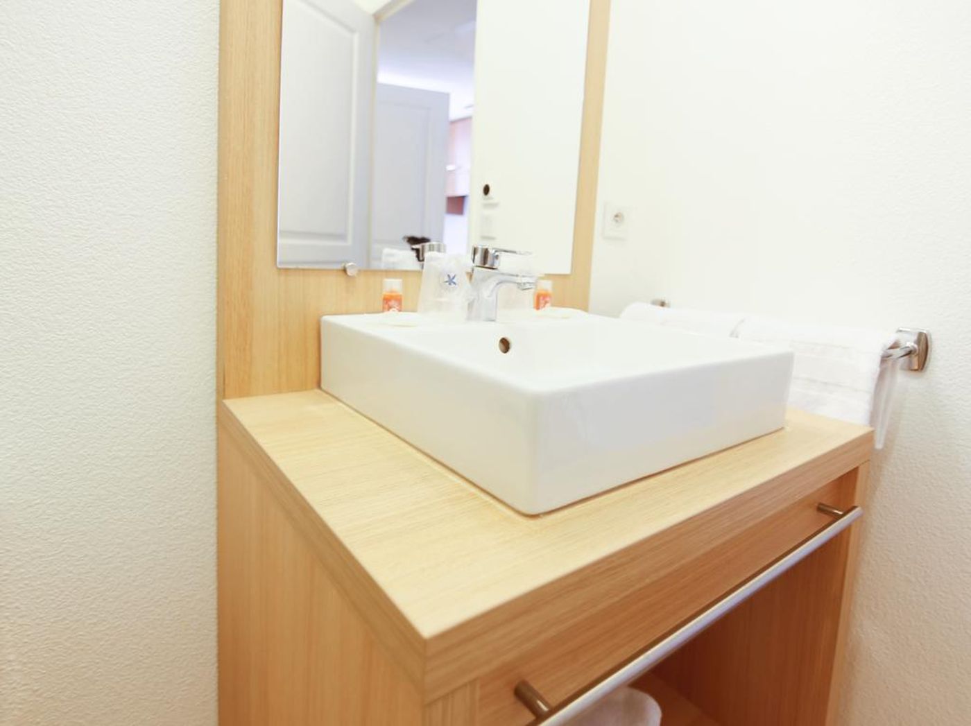 Inter-Hotel-Sea-Side-Park-Room-22