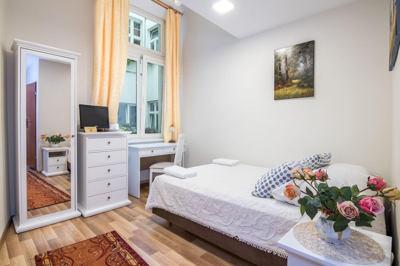 Unikat-Guest-Rooms-Room-7