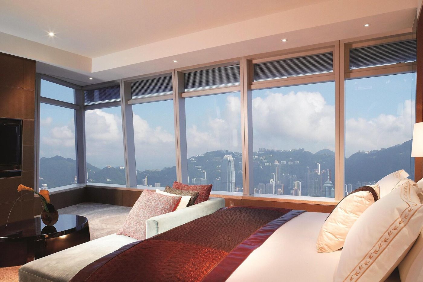 The-Ritz-Carlton--Hong-Kong-Room-36