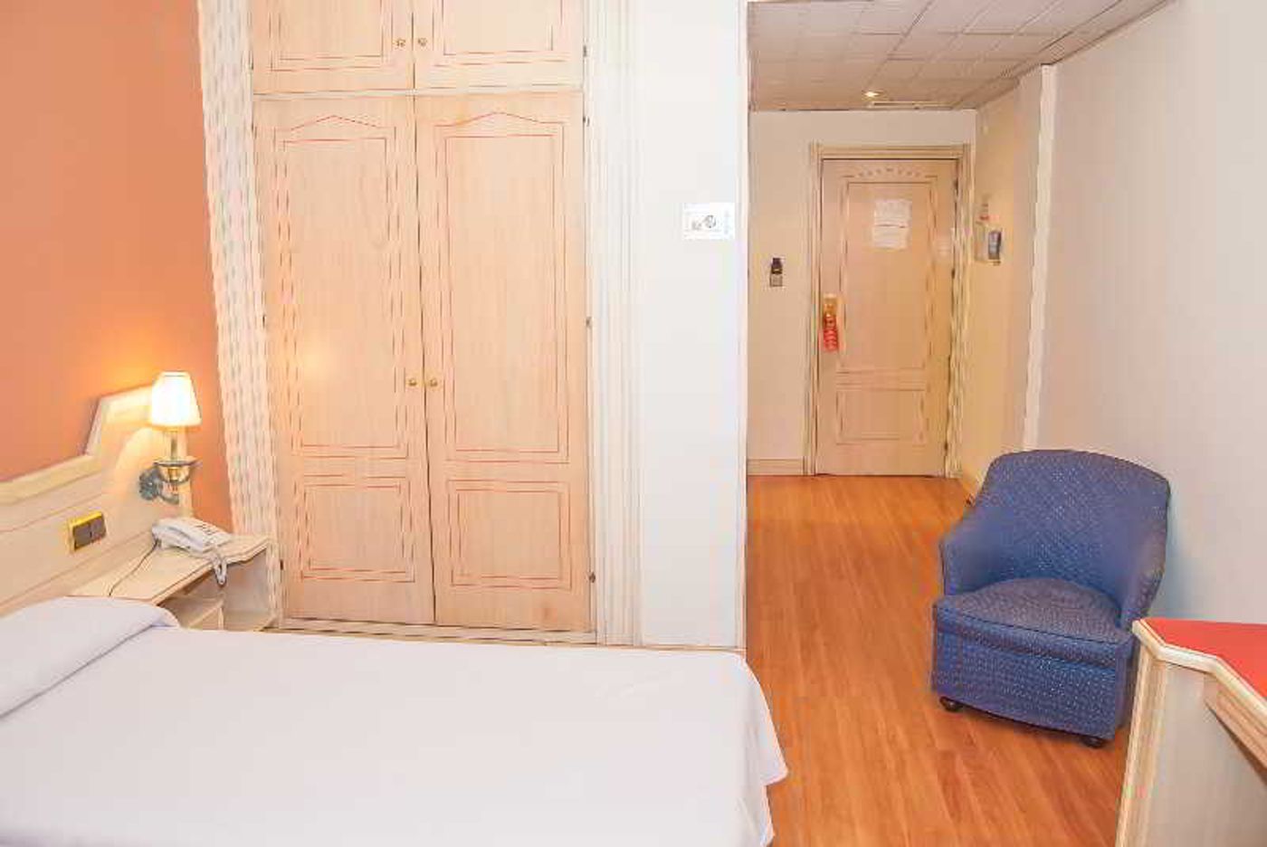 Ana Maria-Spain-GRANADA-Room-9