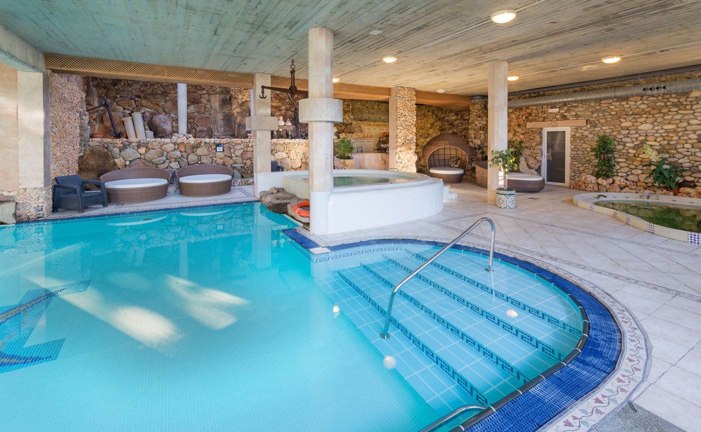 Eden-Roc-Sports-and-Entertainment-55