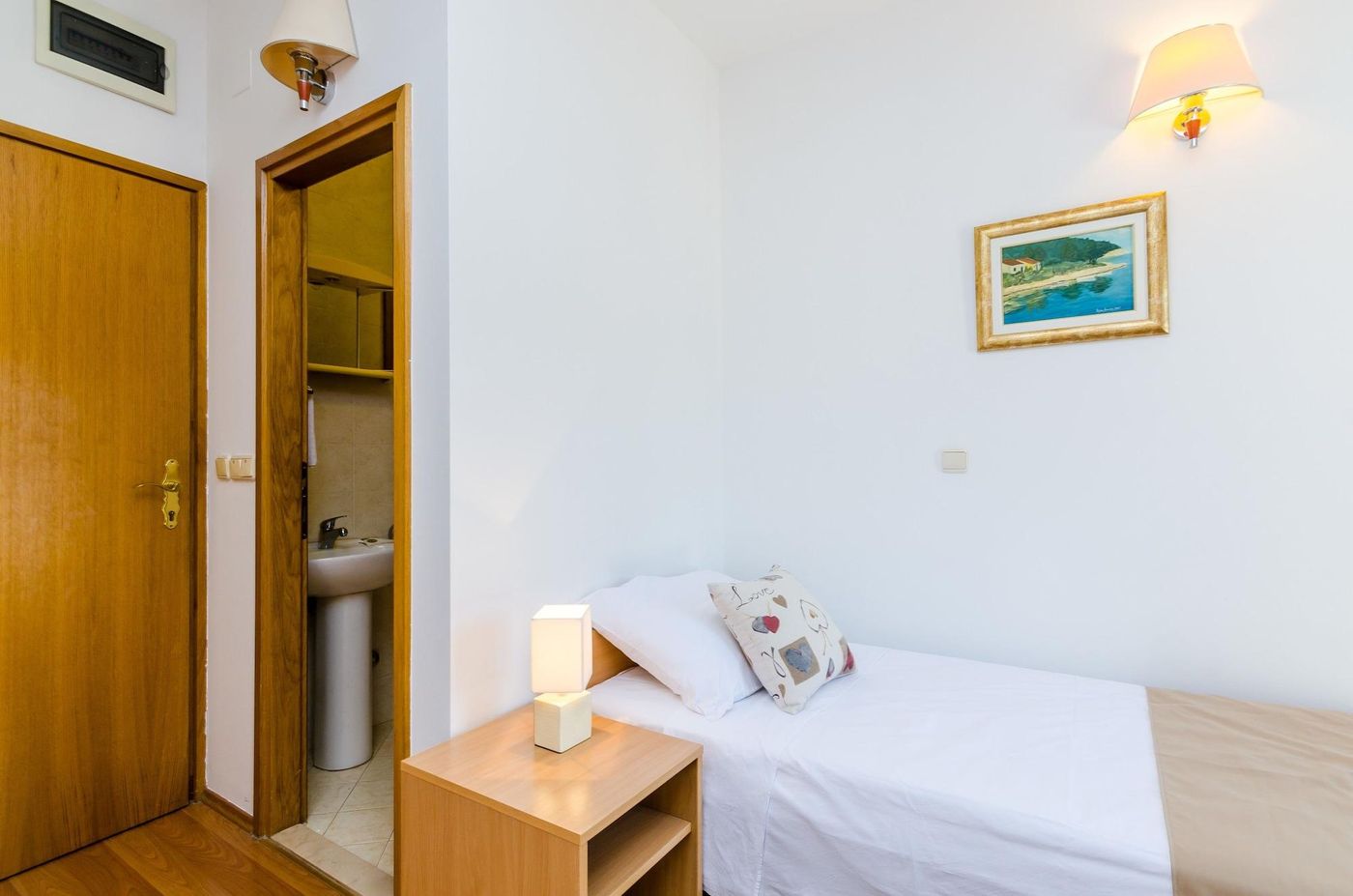 Pansion-Srebreno-Room-18