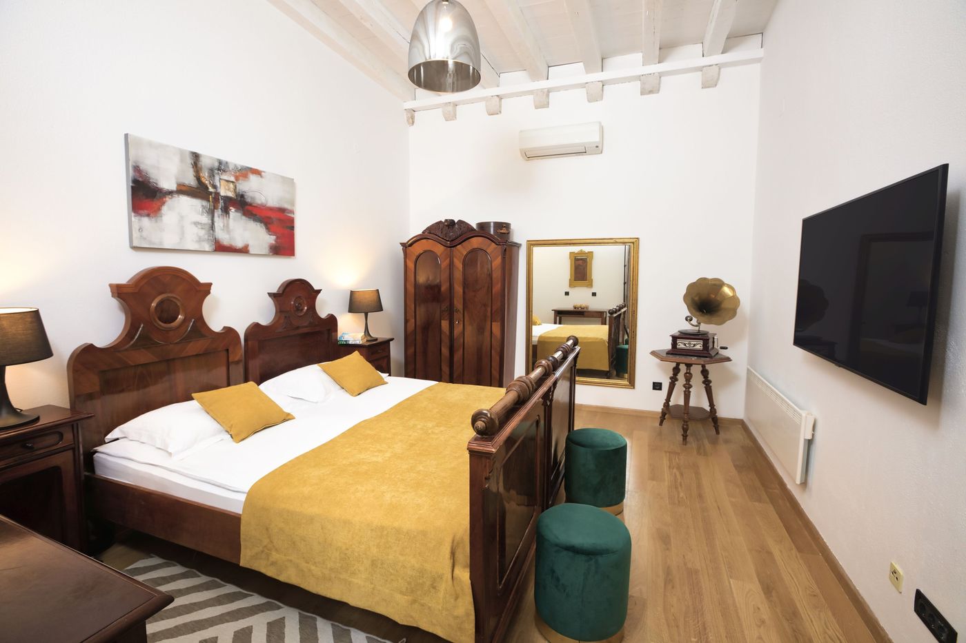 Palmotta-Palace-Room-12