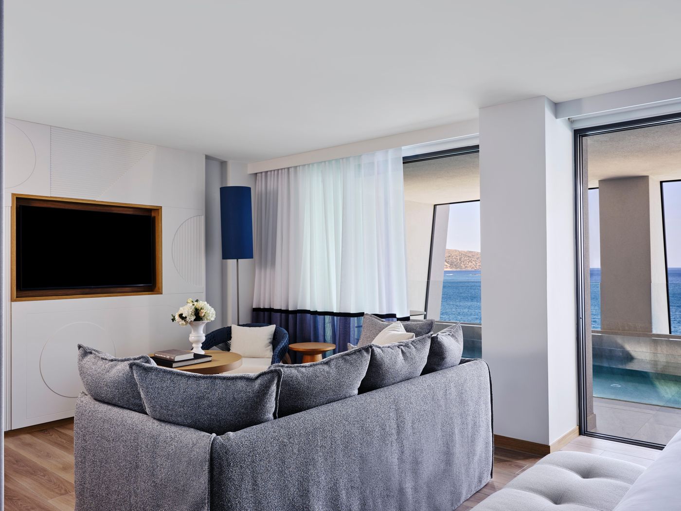 Avra-Collection-Hermes-Hotel-Room-31