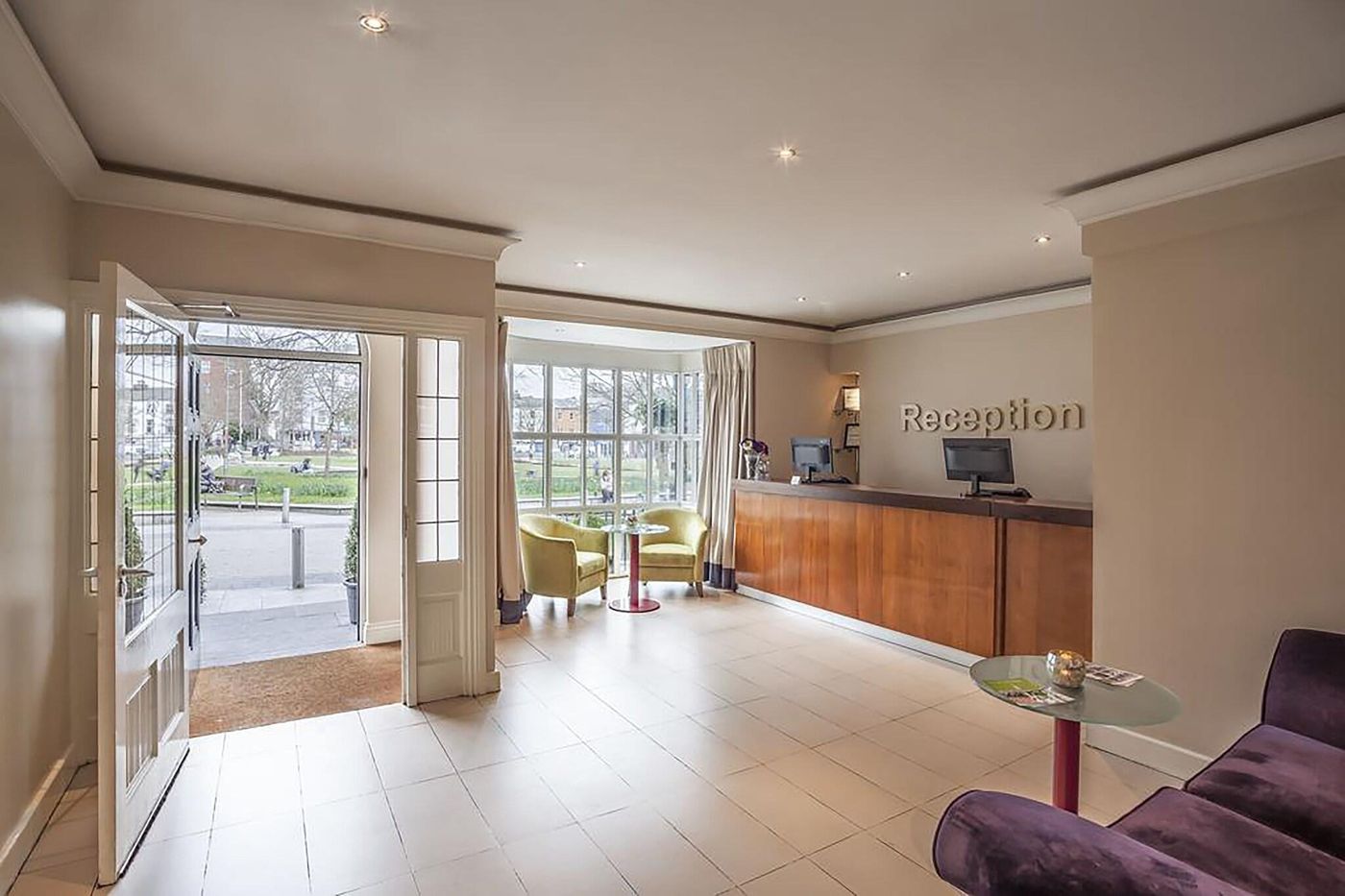 Skeffington Armshotel-Ireland-Galway-Lobby-10