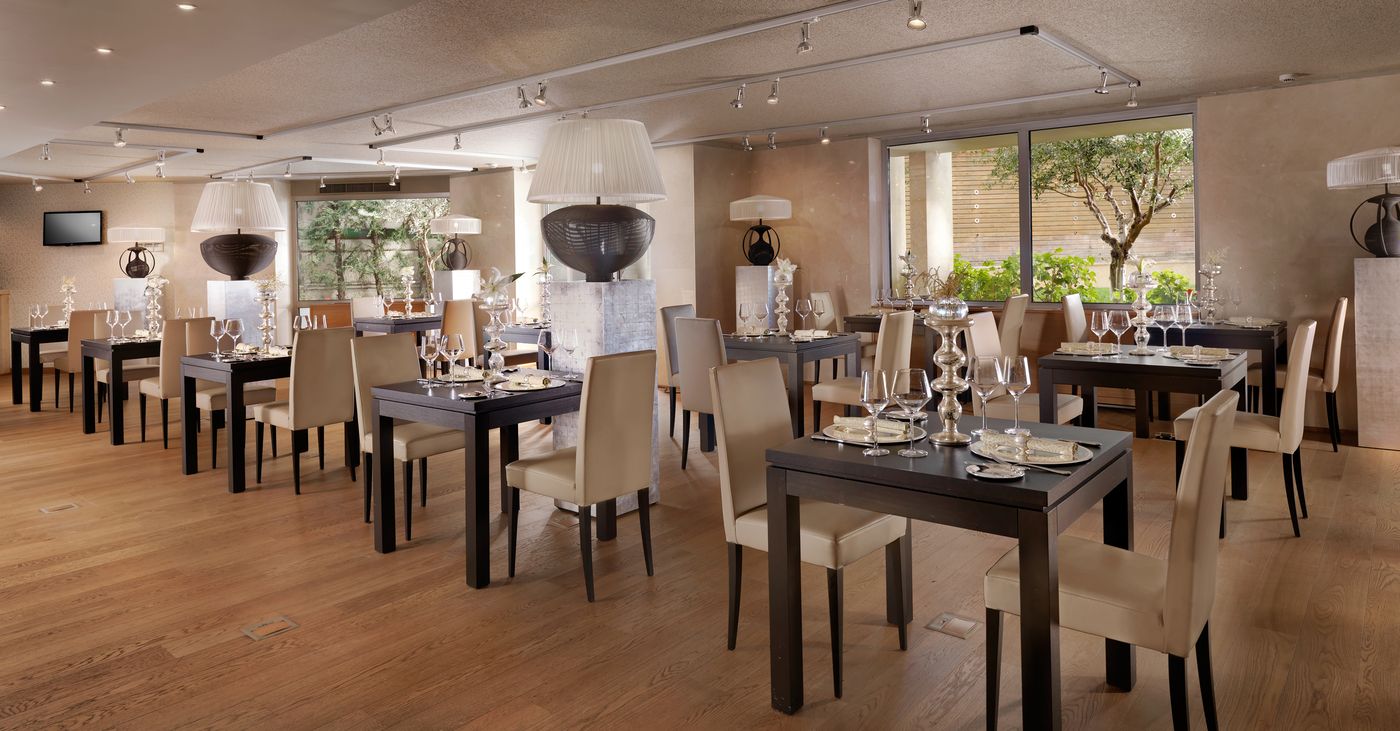 Divani-Escape-Restaurant-21