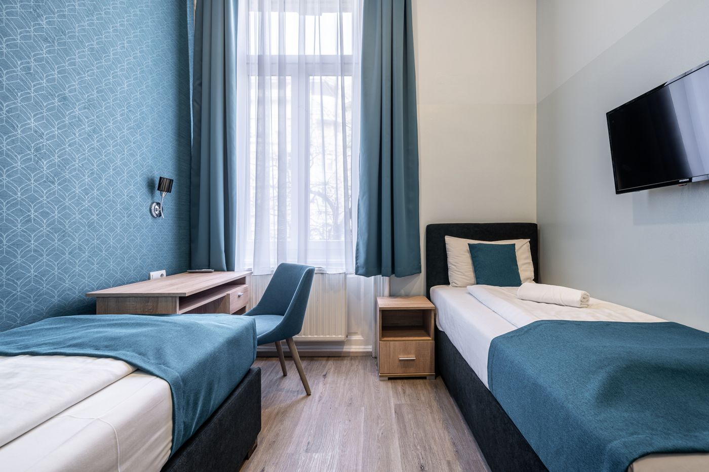 Full-Moon-Budapest-General-view-29