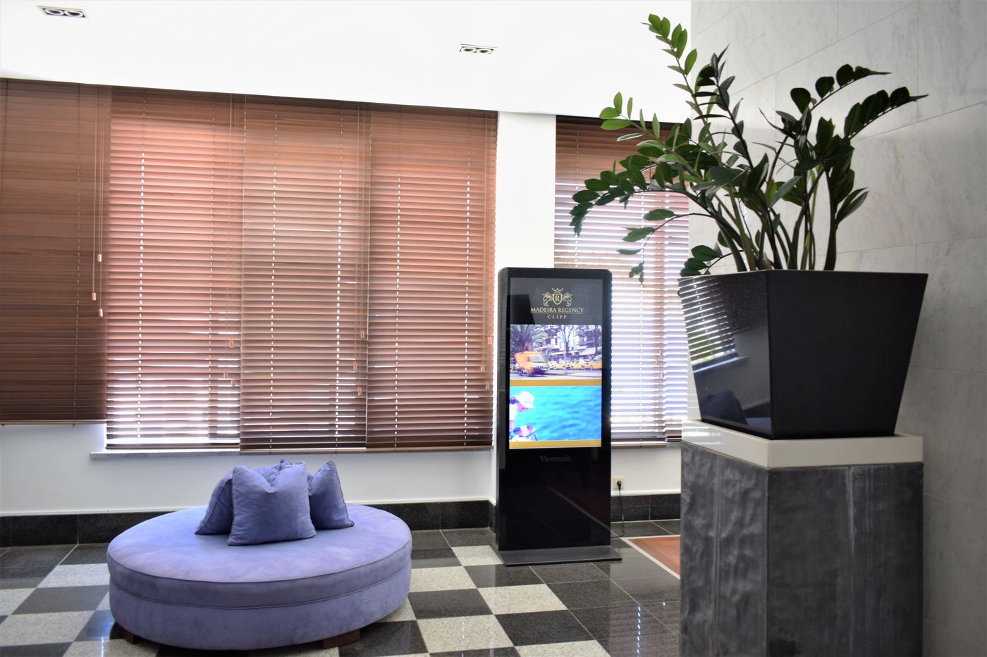 Madeira-Regency-Cliff---Adults-Only-Lobby-26