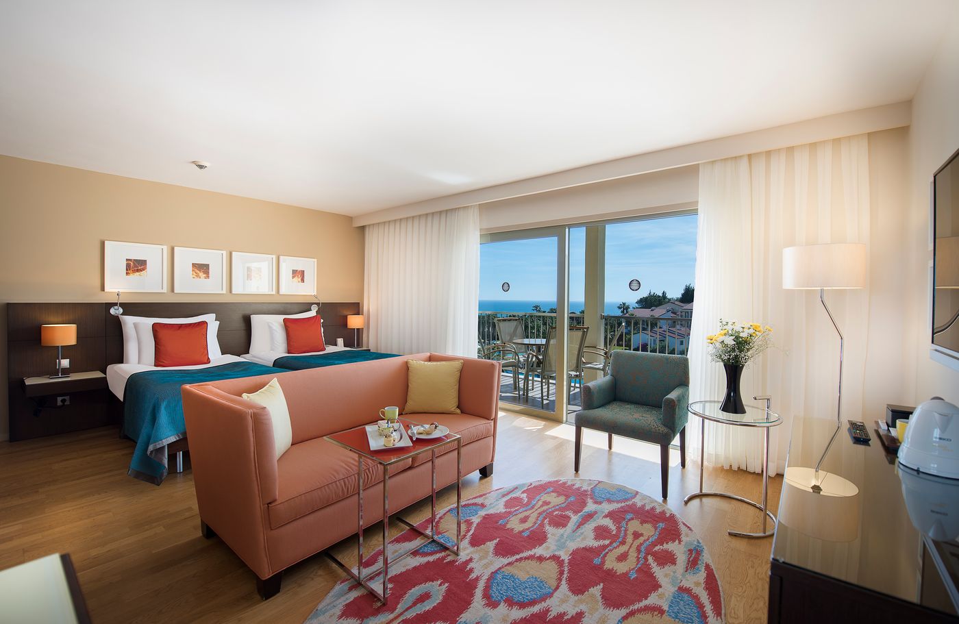 Arum Barut Collection