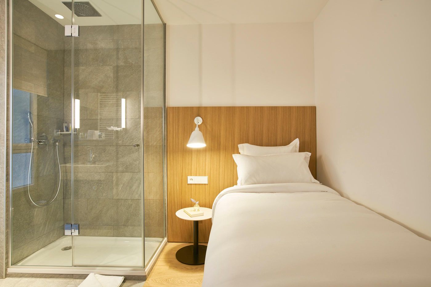 9hotel-Republique-Room-34