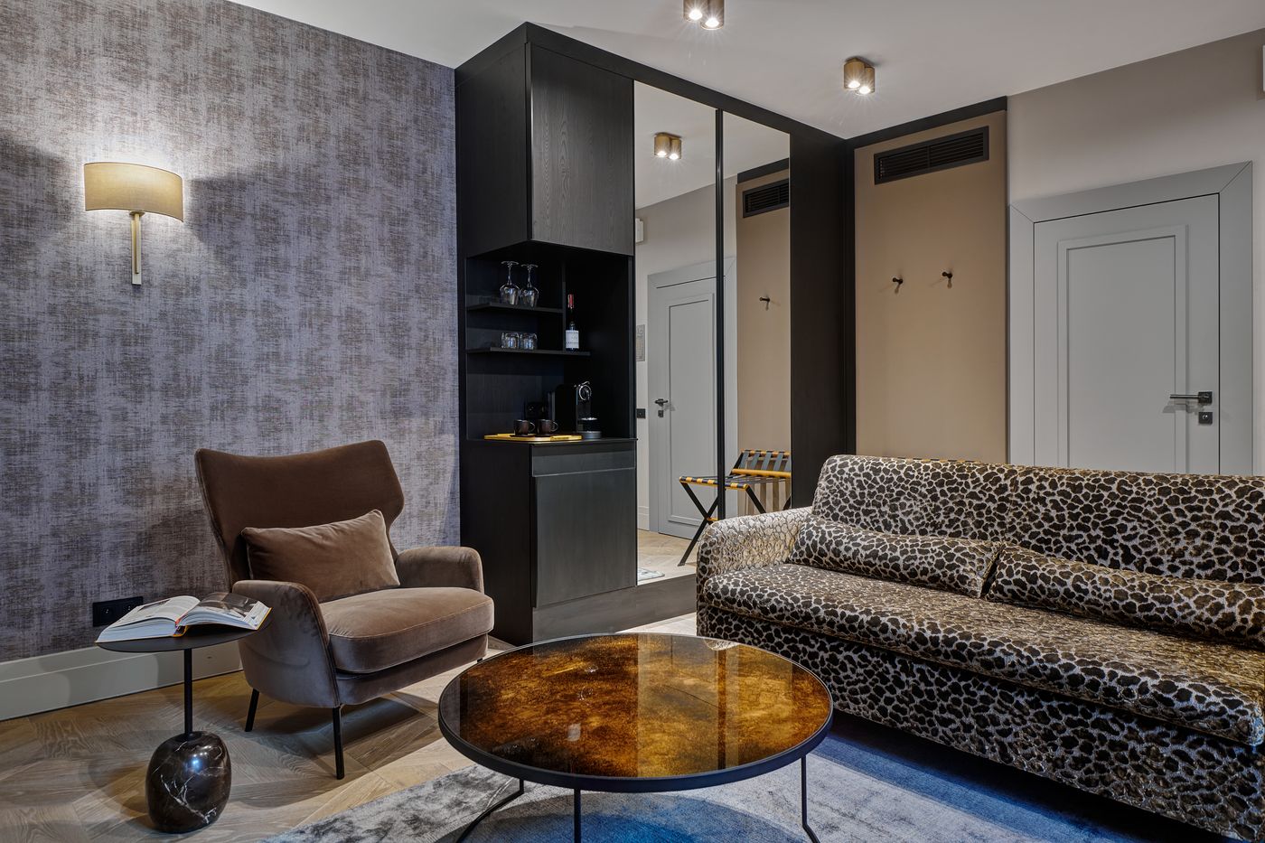 H15-Luxury-Palace-Room-29