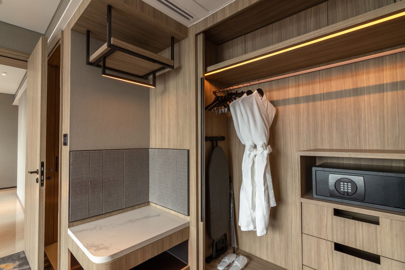 Carlton-Hotel-Bangkok-Sukhumvit-Room-12