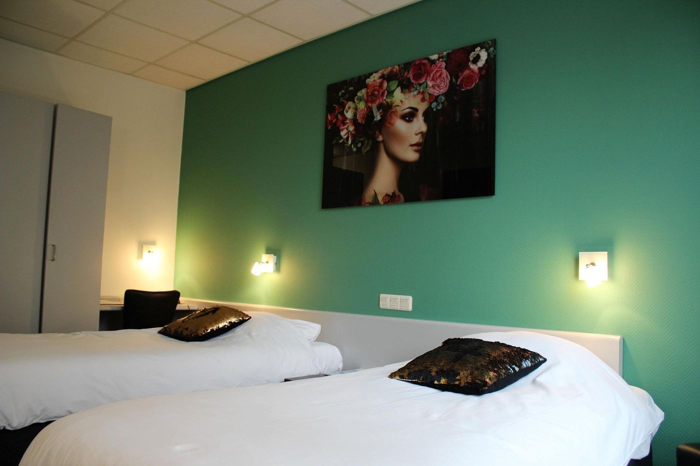 Hotel-De-Jonge-Heertjes-Room-23