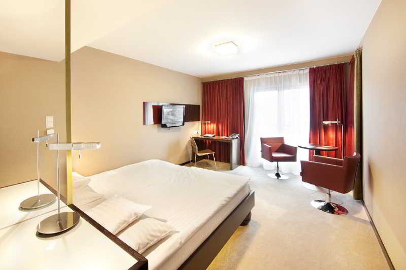 Hotel-Niebieski-Art-Hotel---Spa-Room-32