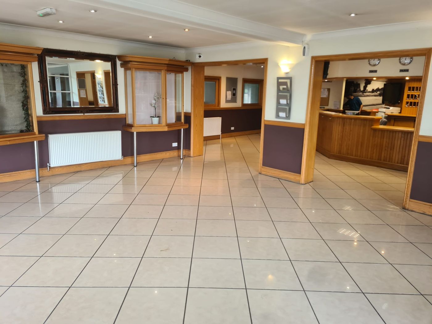 The Greyhound Hotel-United Kingdom-LEIGH-Lobby-2