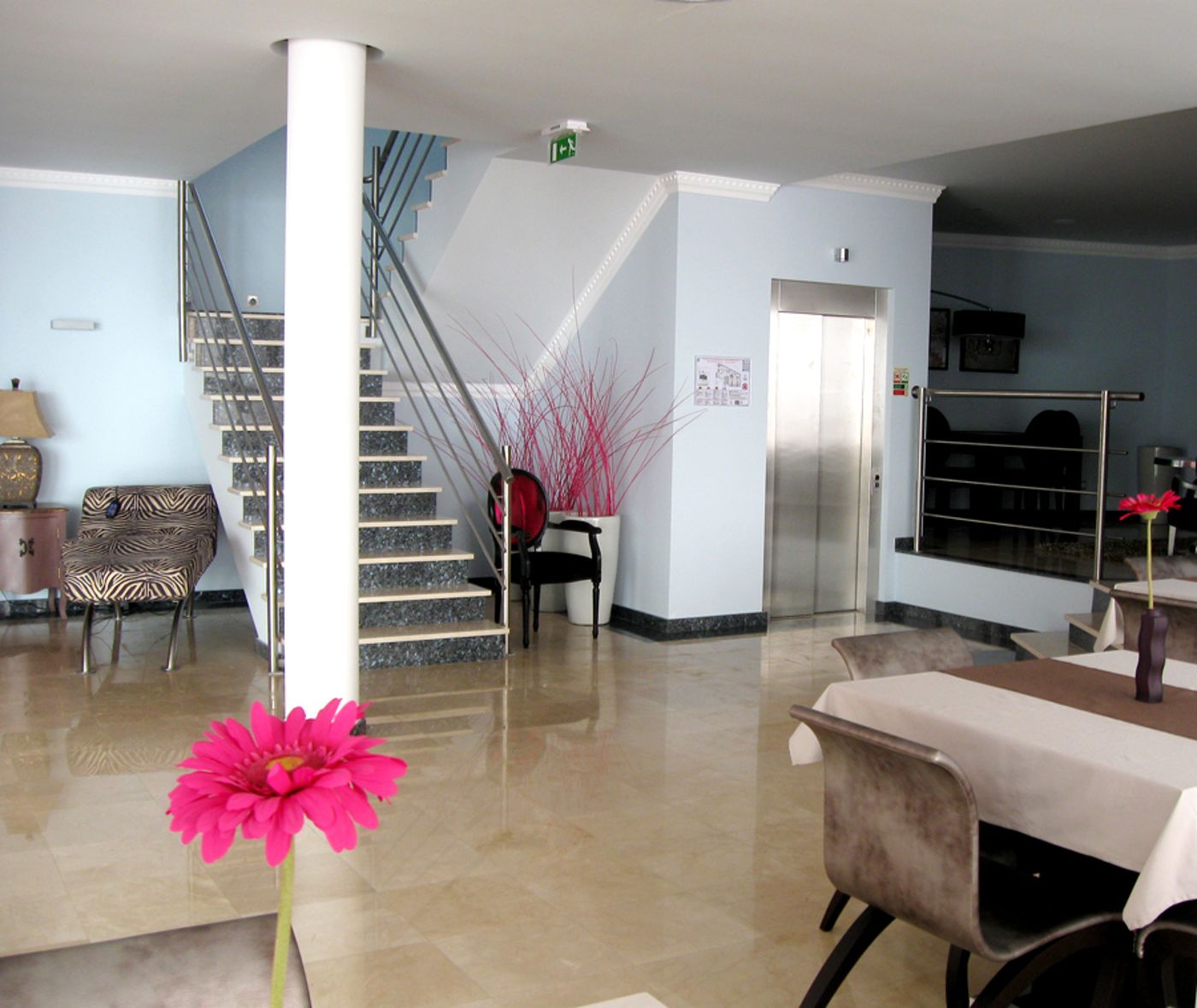 Hotel-Apartamentos-Baia-Brava-Restaurant-16