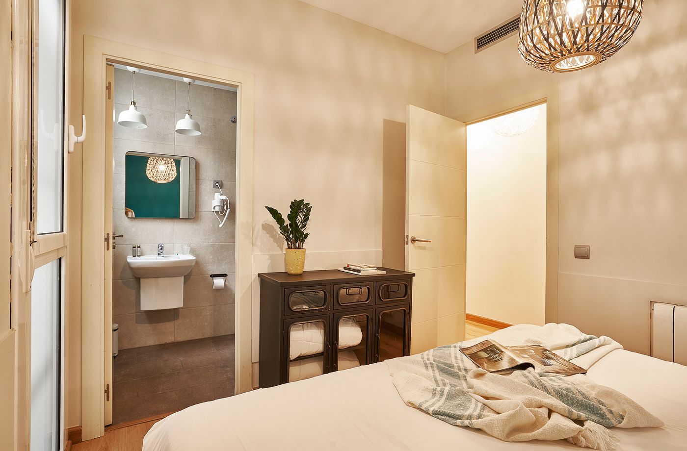 Barcelona Sants Station Apartments-Spain-BARCELONA-Room-9