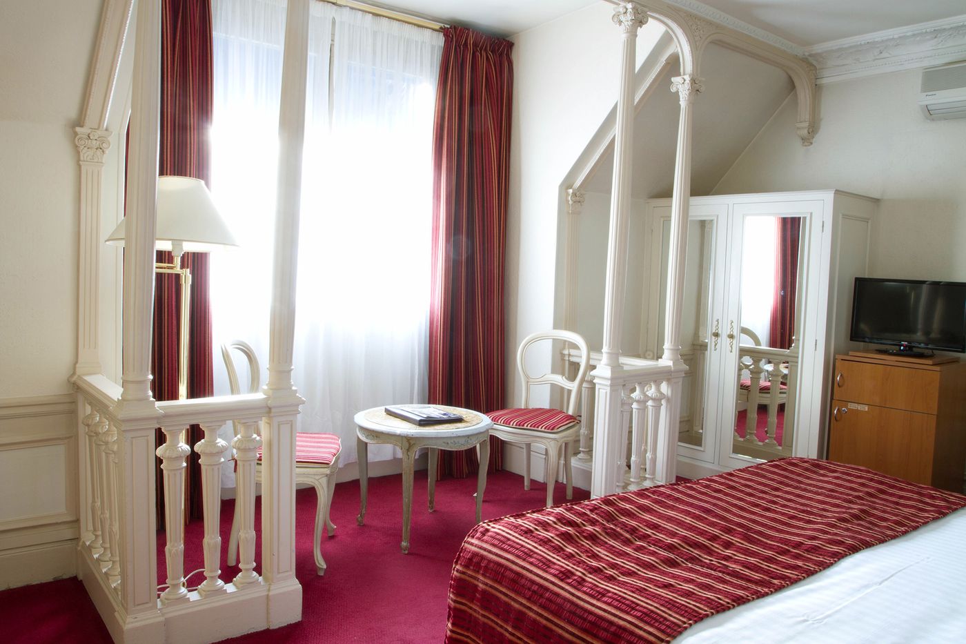 Hotel-Langlois-Room-11