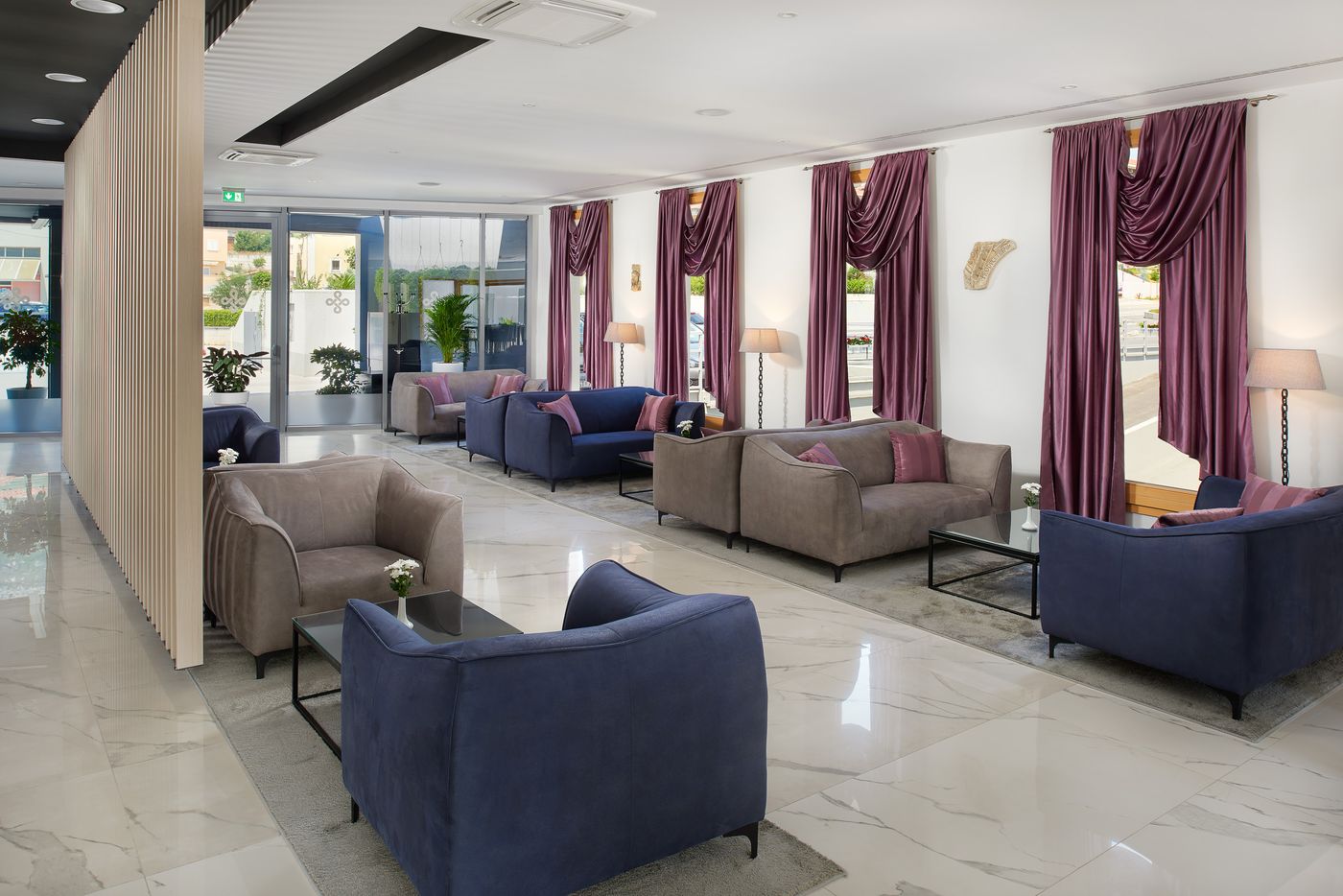 Salona-Palace-Lobby-39