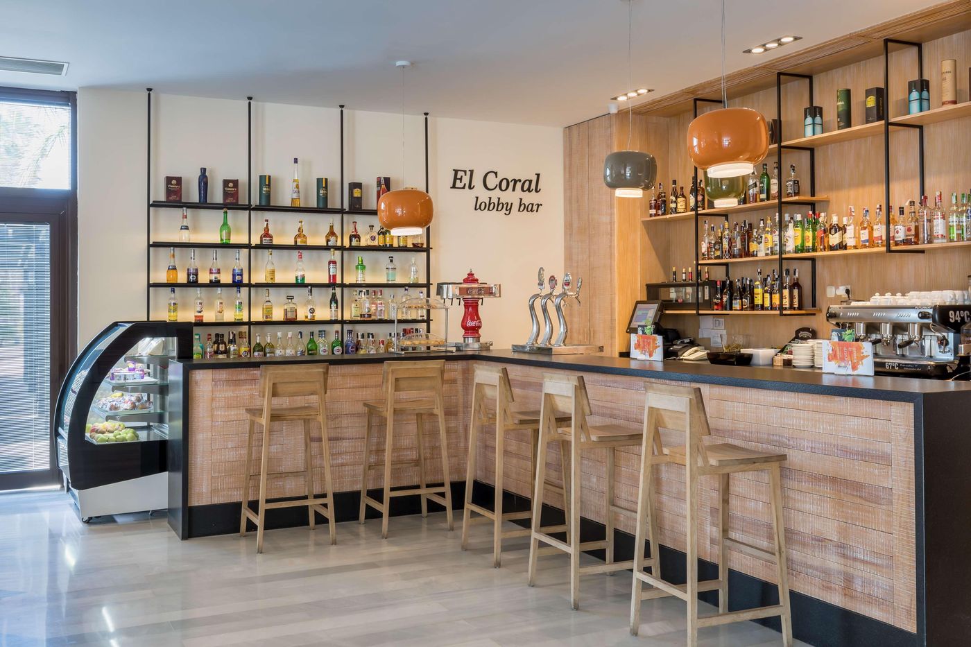 Barcelo-Cabo-de-Gata-Bar-50