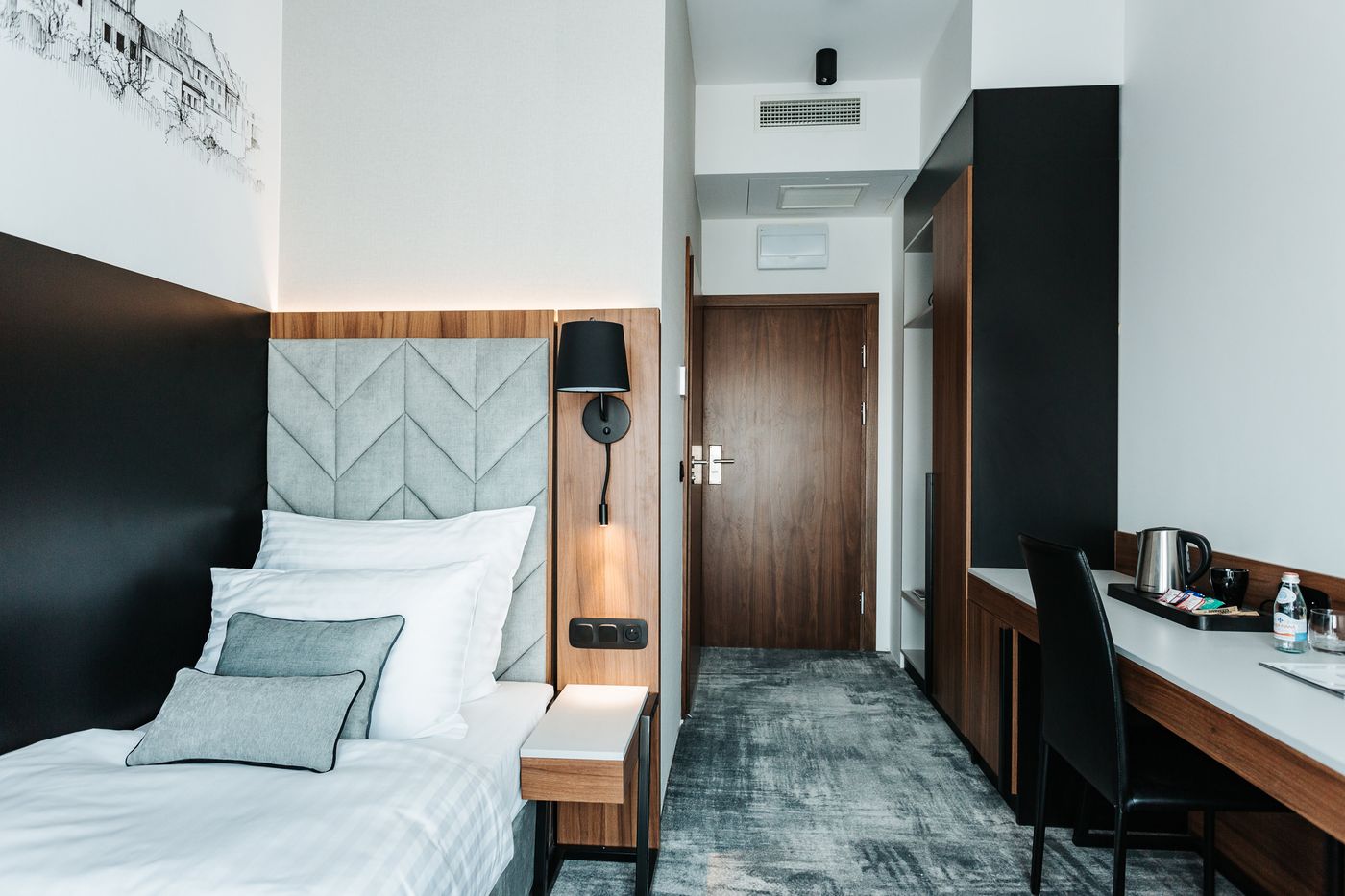 Garden-Square-Hotel-Room-24