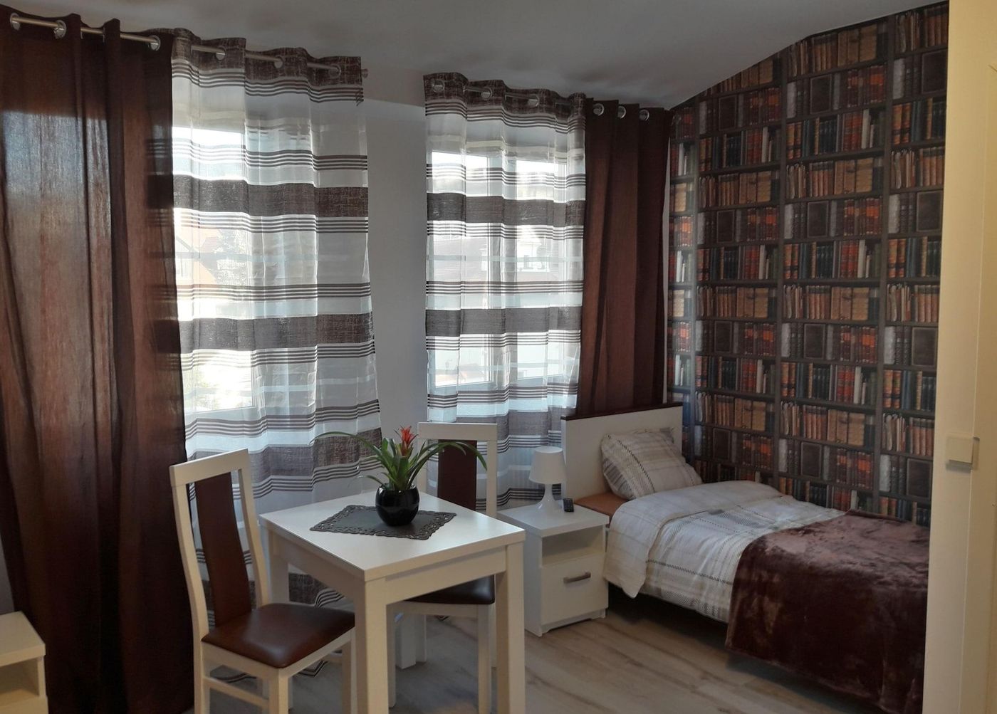 Cracow-Central-Aparthotel-Room-9