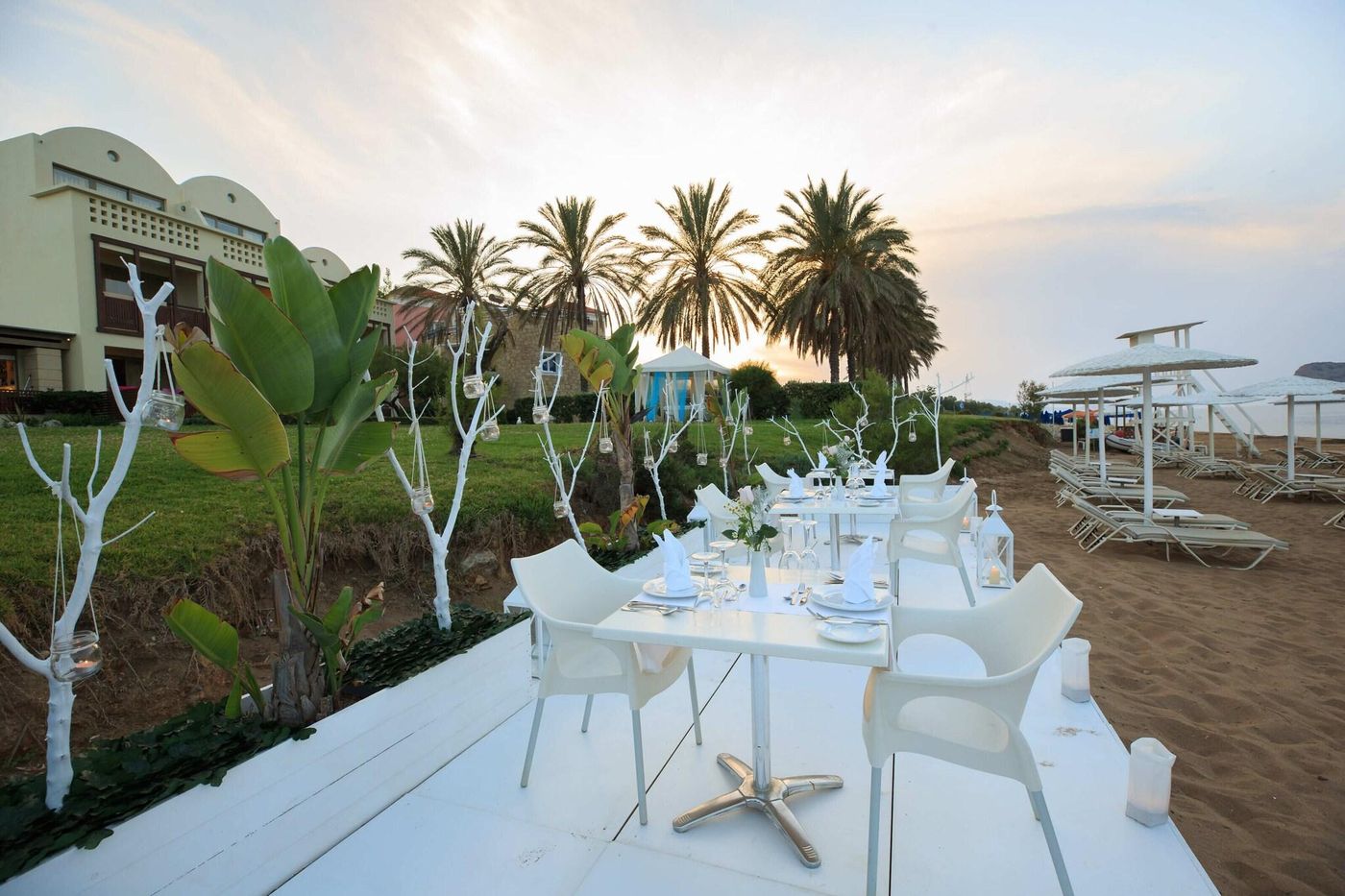 Santa-Marina-Plaza-Restaurant-24