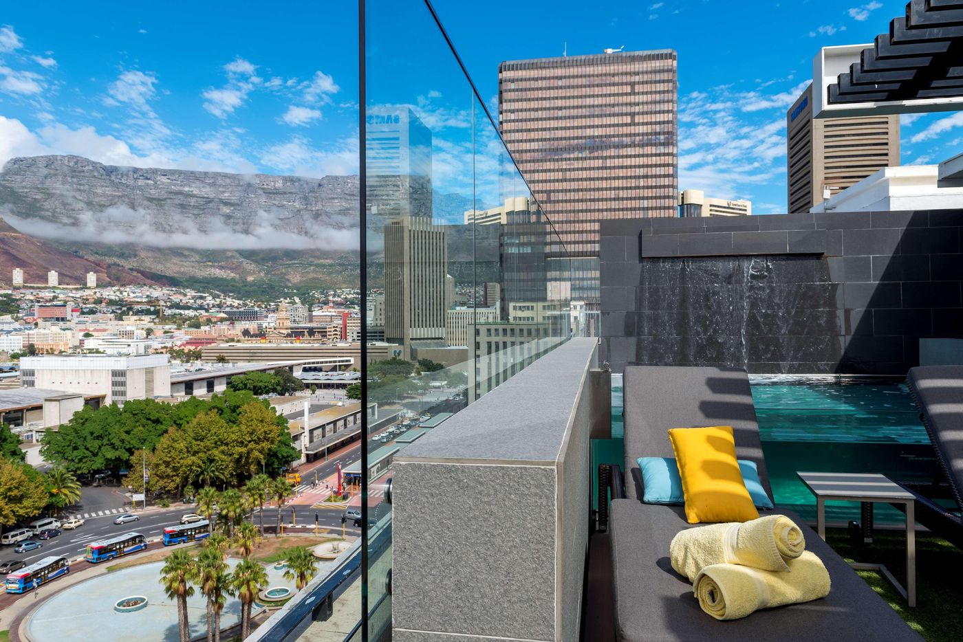 Park-Inn-by-Radisson-Cape-Town-Foreshore-Pool-1