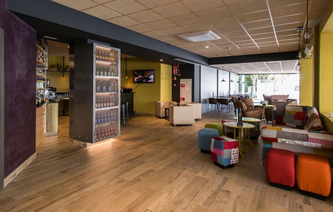 California Apartments III Y IV