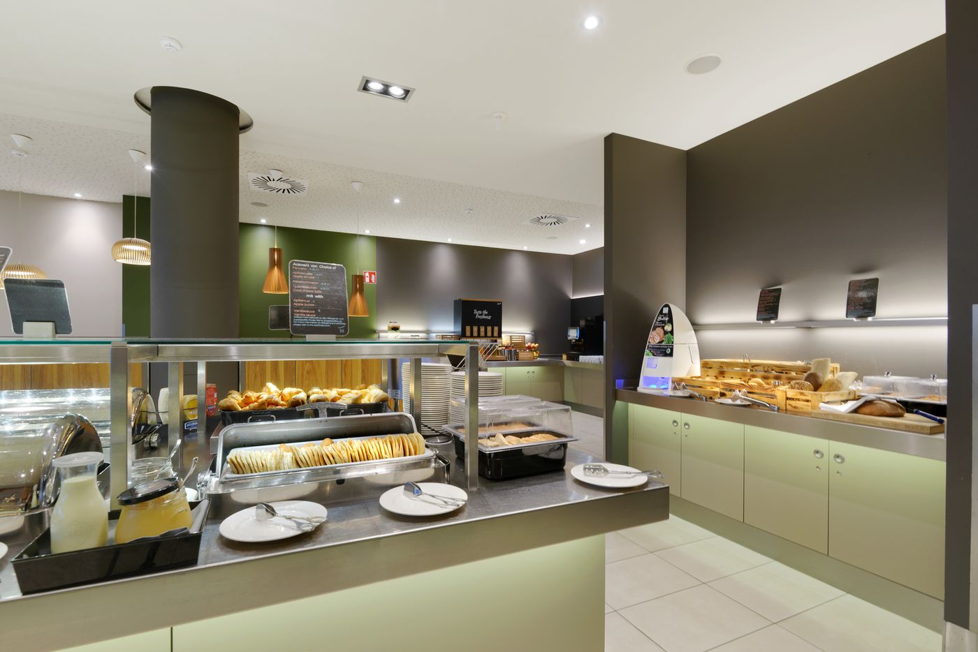 Novotel-Berlin-Mitte-Restaurant-41