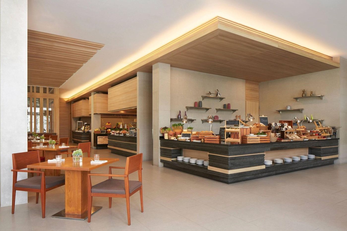 Holiday-Inn-Resort-Phuket-Mai-Khao-Beach-Restaurant-49